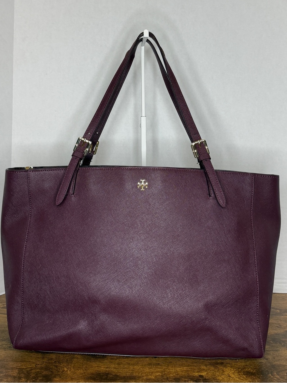 Tory Burch York Tote in Burgundy Saffiano Leather with Gold Logo